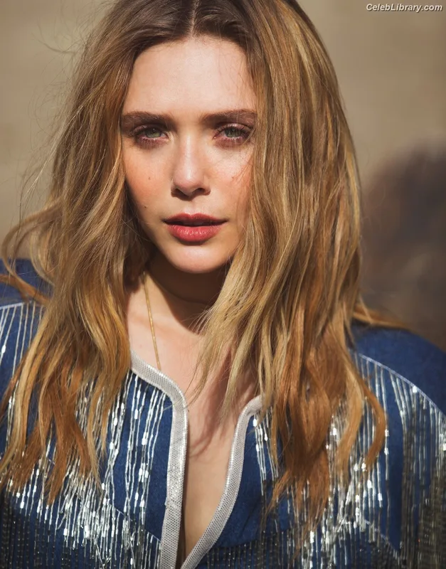 Elizabeth Olsen photo 17 of 2302