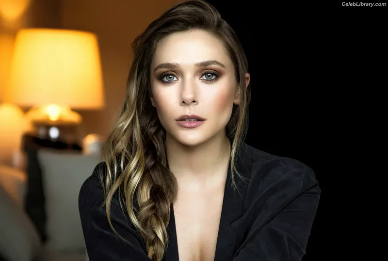 Elizabeth Olsen photo 6 of 2302