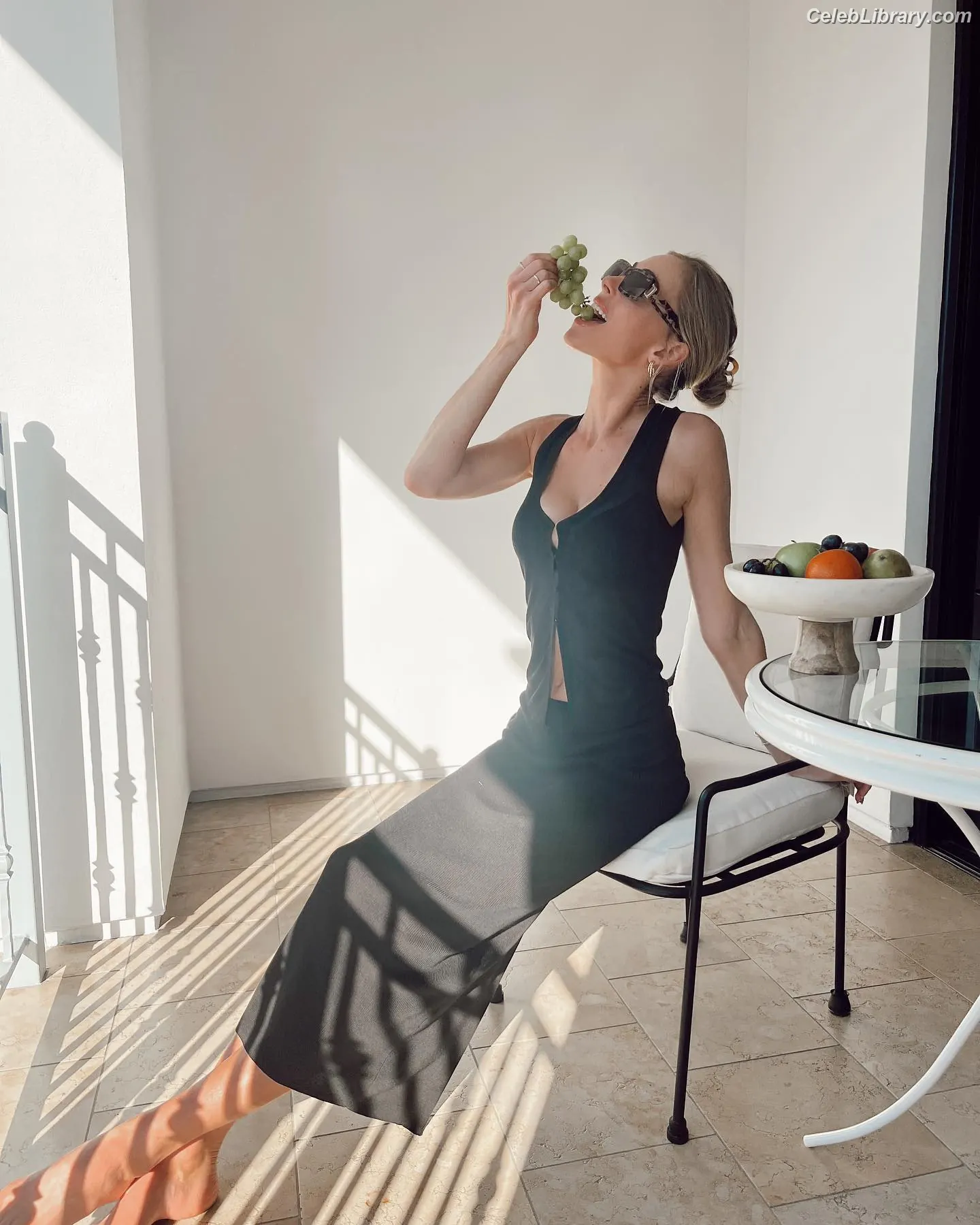 Elizabeth Turner photo 13 of 457