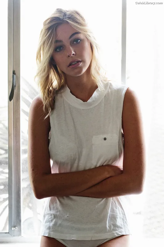Elizabeth Turner photo 11 of 458
