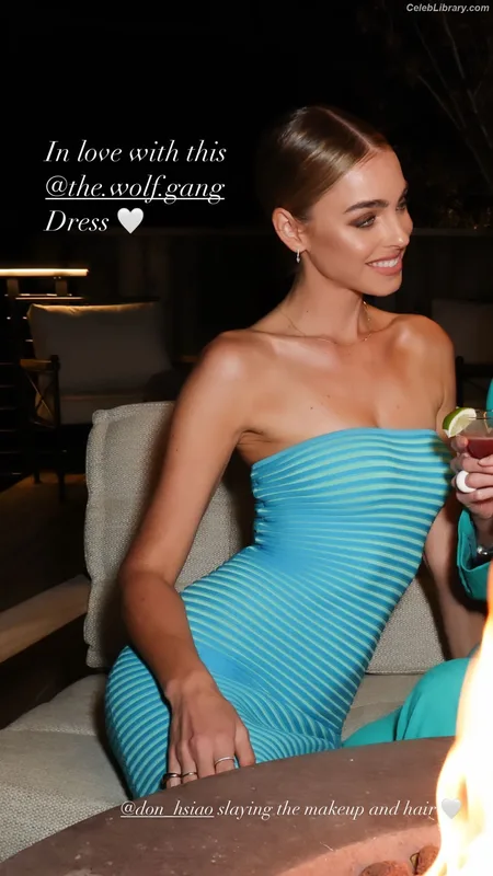 Elizabeth Turner photo 13 of 458