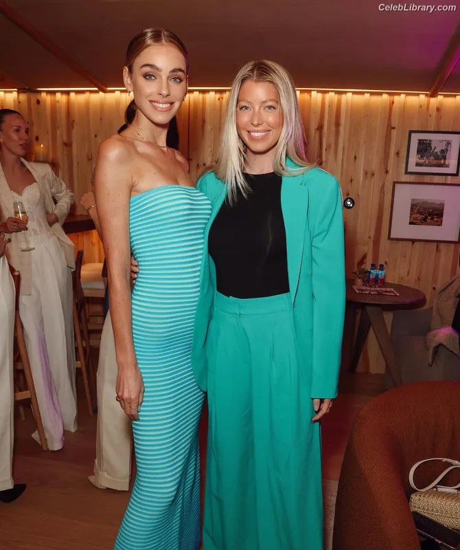 Elizabeth Turner photo 18 of 458