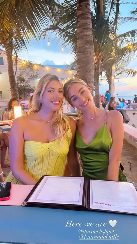 Elizabeth Turner photo 11 of 458