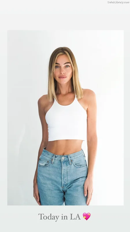 Elizabeth Turner photo 13 of 458