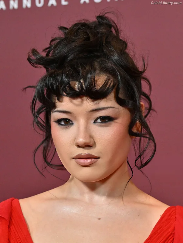 Elizabeth Yu photo 3 of 30