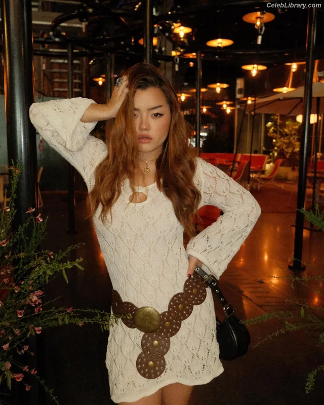 Elizabeth Yu photo 13 of 30