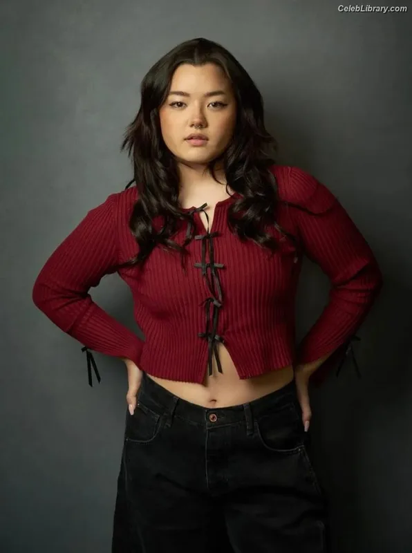 Elizabeth Yu photo 3 of 30
