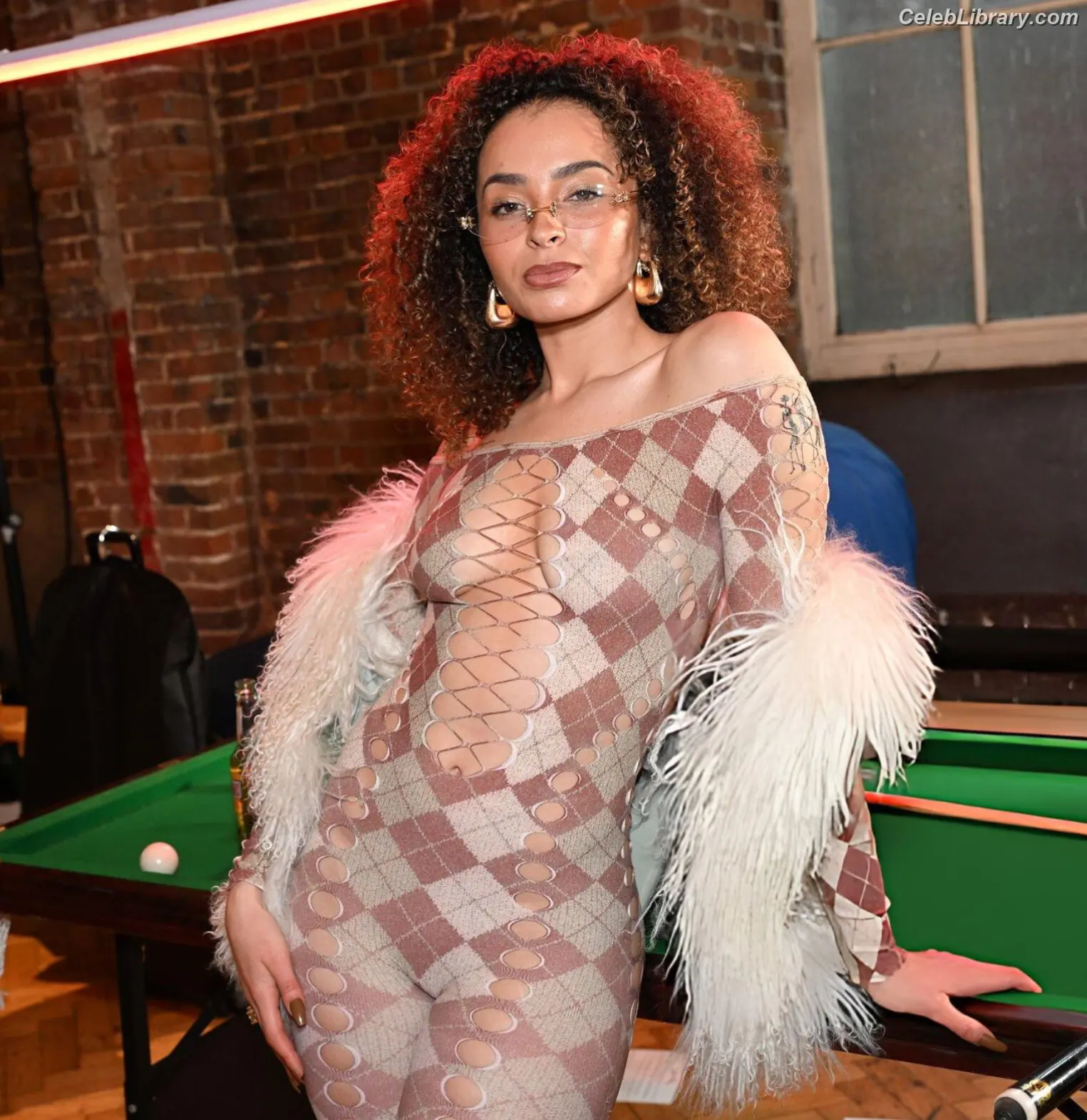 Ella Eyre photo 21 of 207