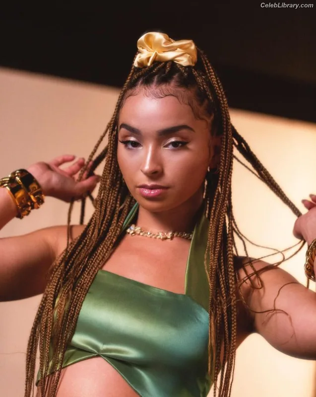 Ella Eyre photo 1 of 208