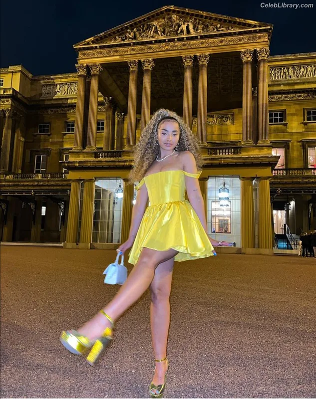 Ella Eyre photo 12 of 208