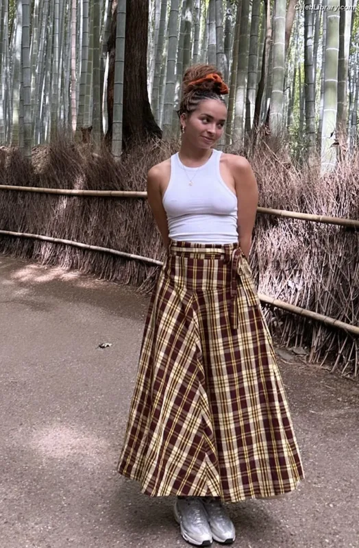 Ella Eyre photo 8 of 208