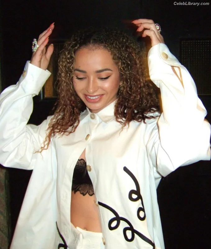 Ella Eyre photo 5 of 208