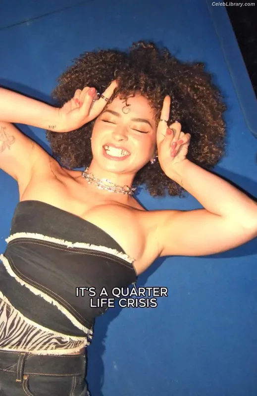 Ella Eyre photo 15 of 208