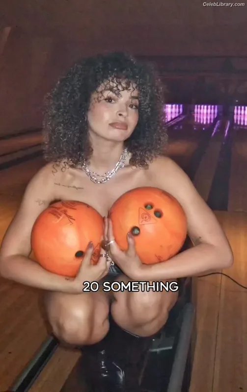 Ella Eyre photo 17 of 208