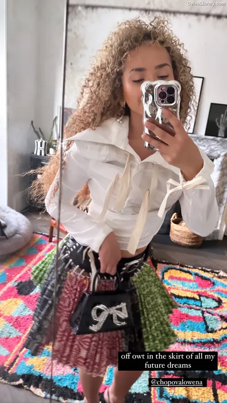 Ella Eyre photo 2 of 208
