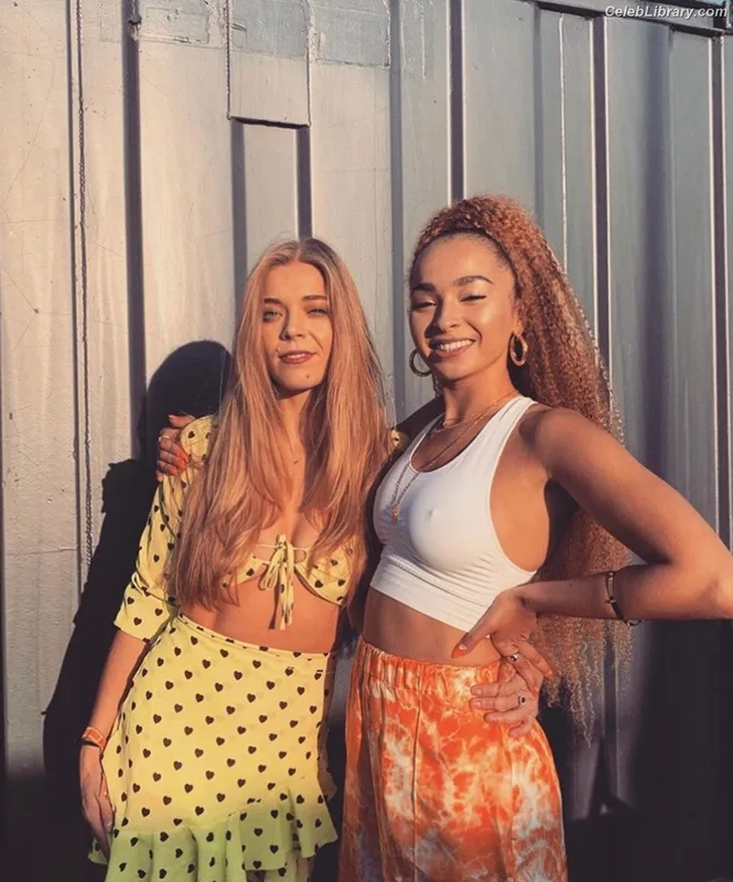 Ella Eyre photo 6 of 208