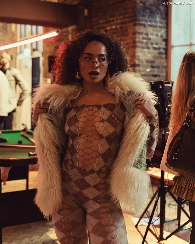 Ella Eyre photo 19 of 208