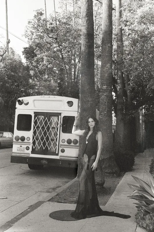 Ella Hunt photo 10 of 487