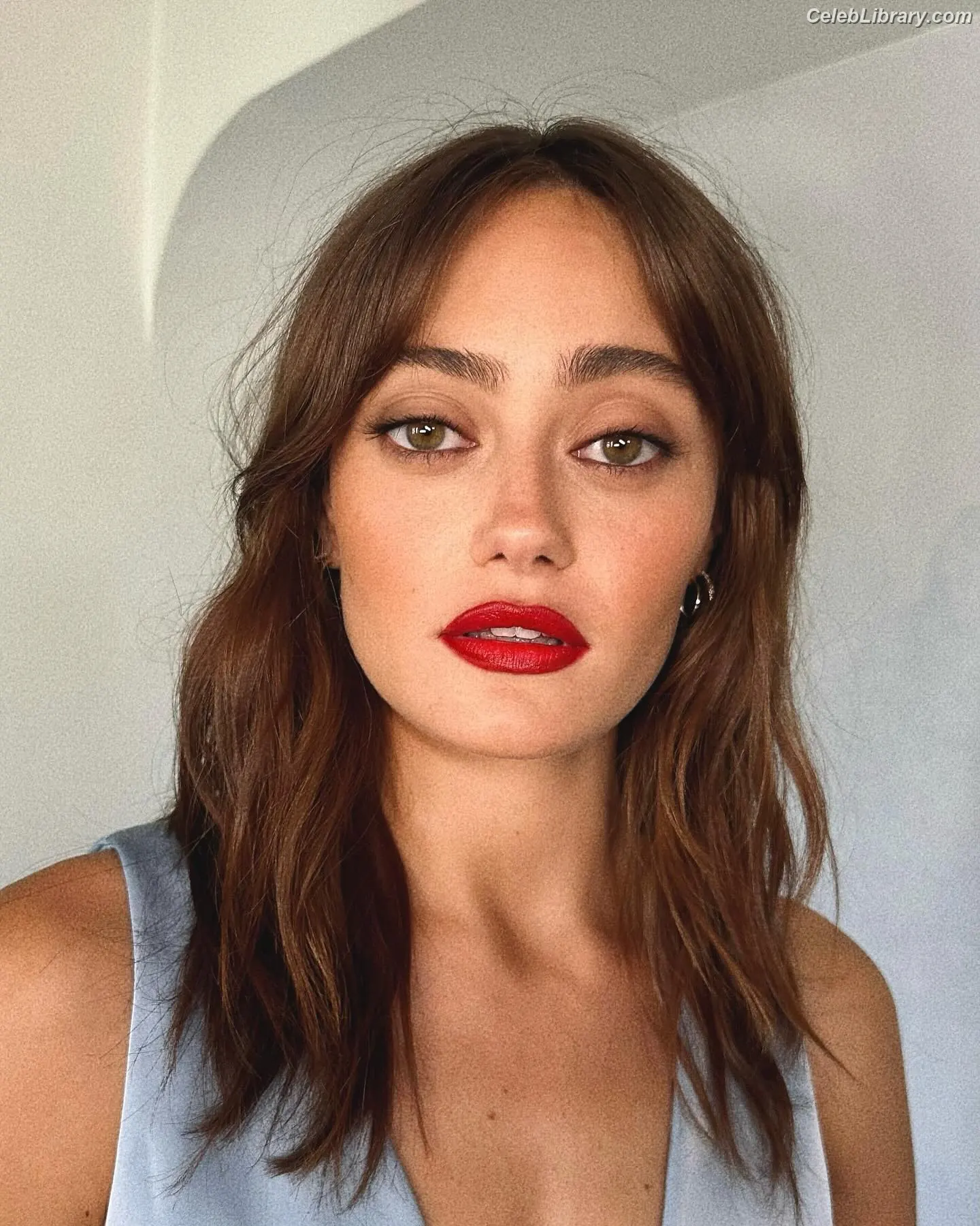 Ella Purnell photo 6 of 811
