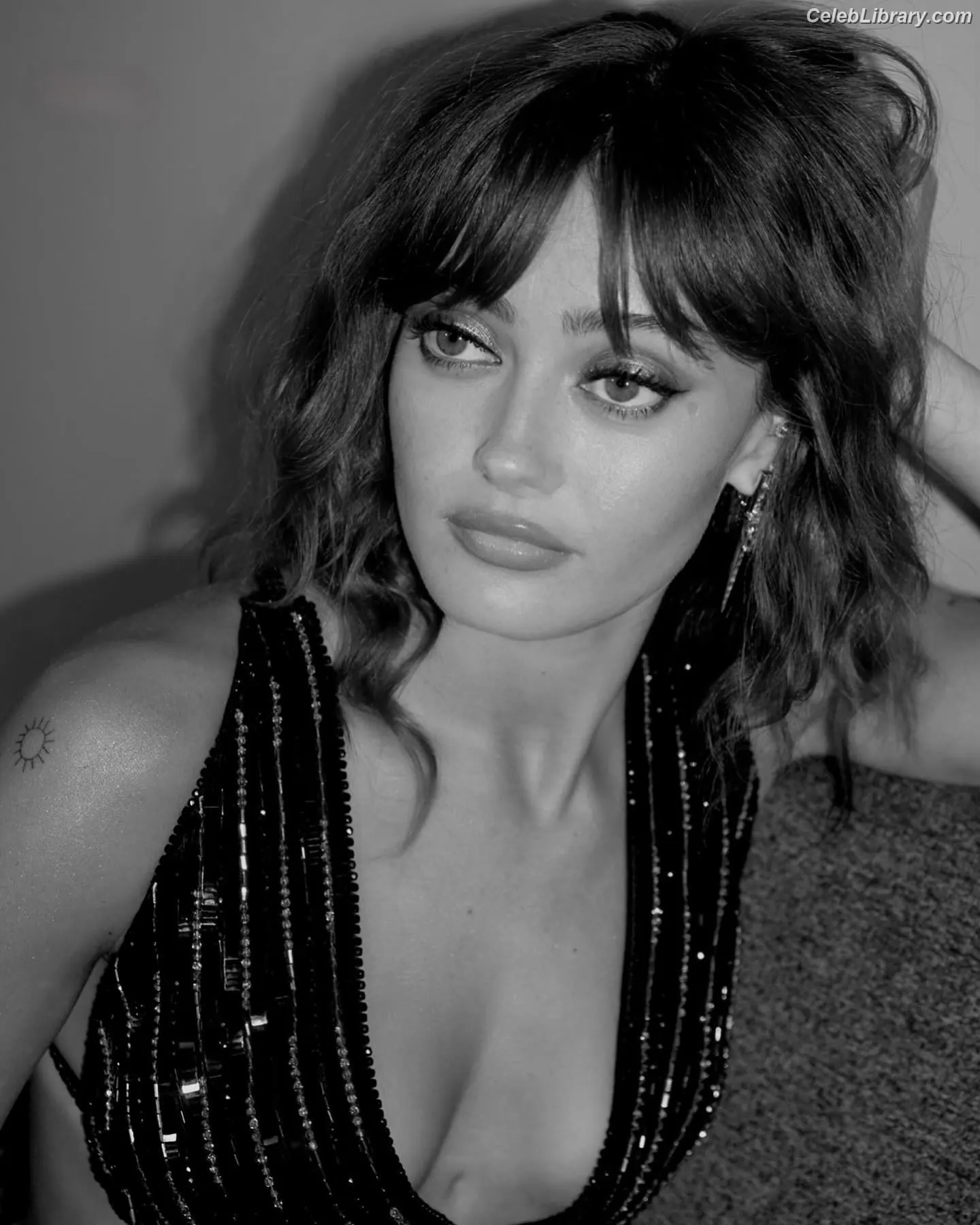 Ella Purnell photo 9 of 811