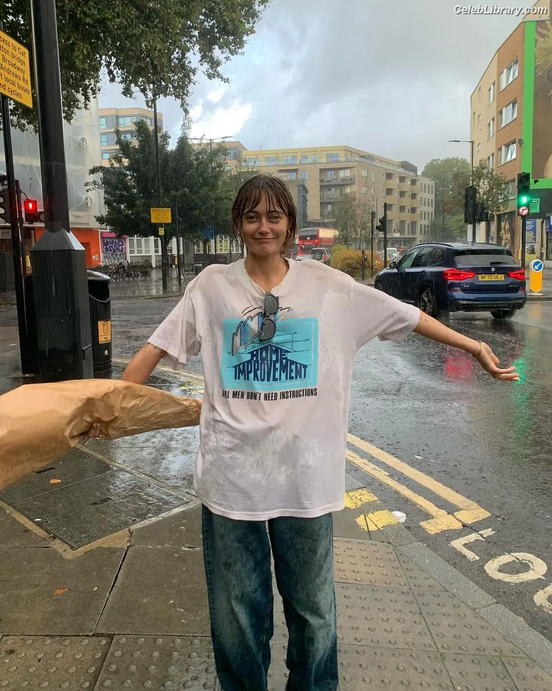 Ella Purnell photo 17 of 811