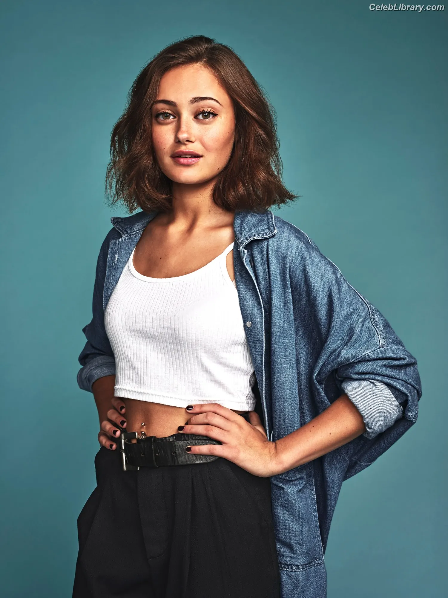 Ella Purnell photo 4 of 811