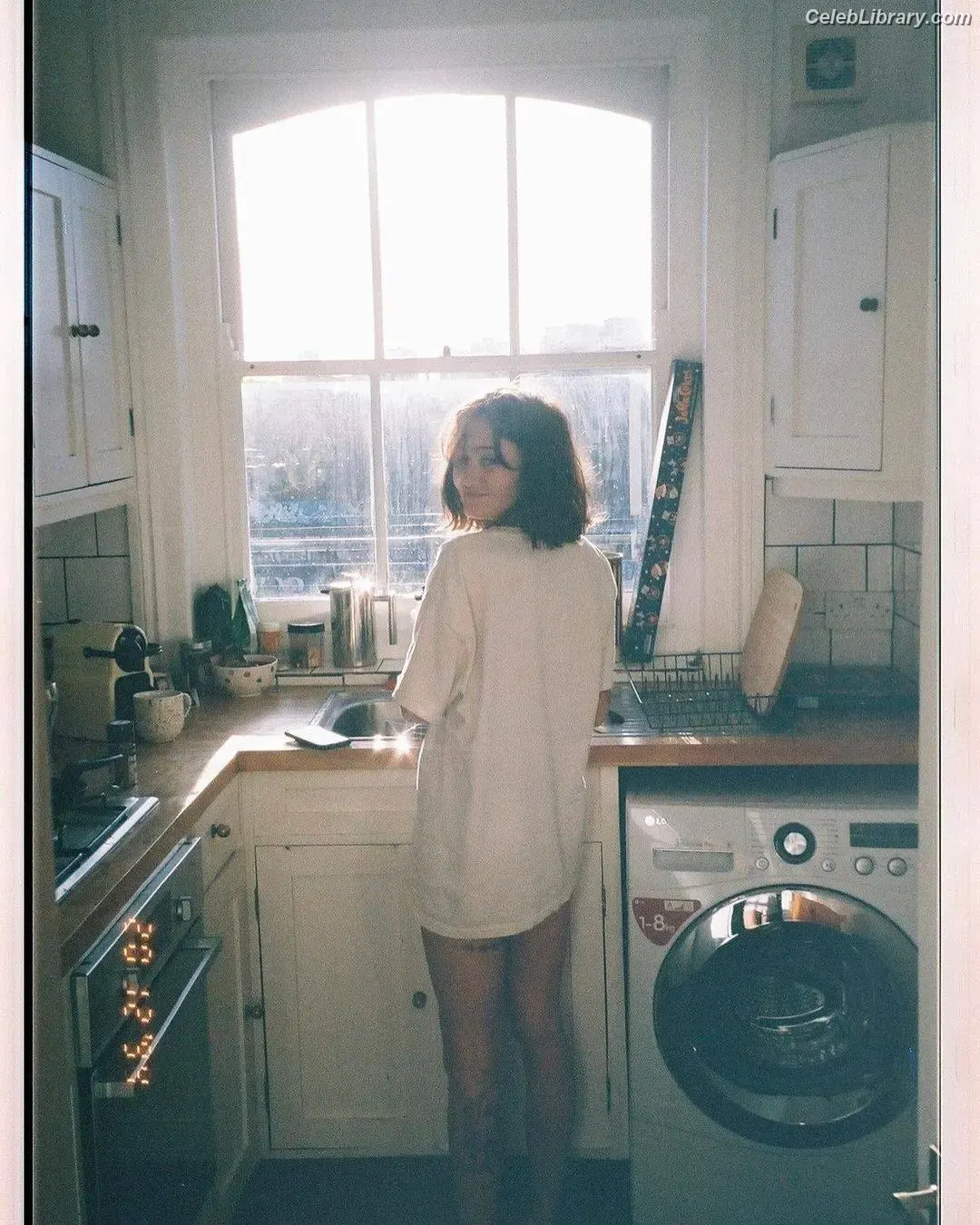 Ella Purnell photo 19 of 811