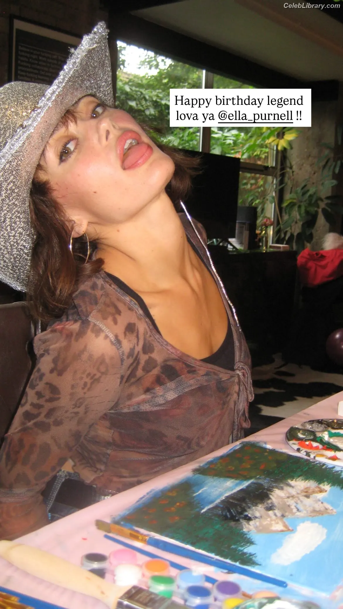Ella Purnell photo 22 of 811