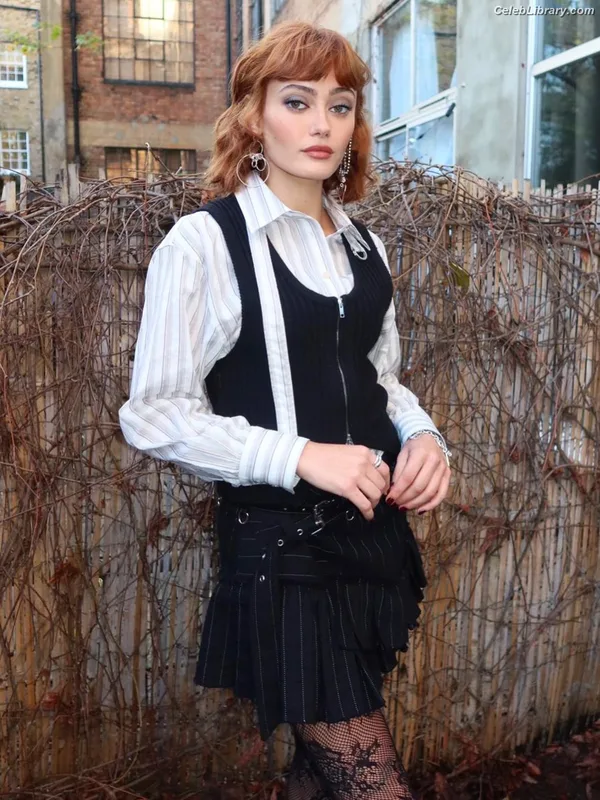 Ella Purnell photo 19 of 810