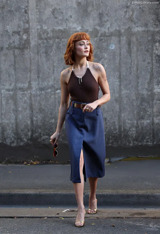 Ella Purnell photo 8 of 810