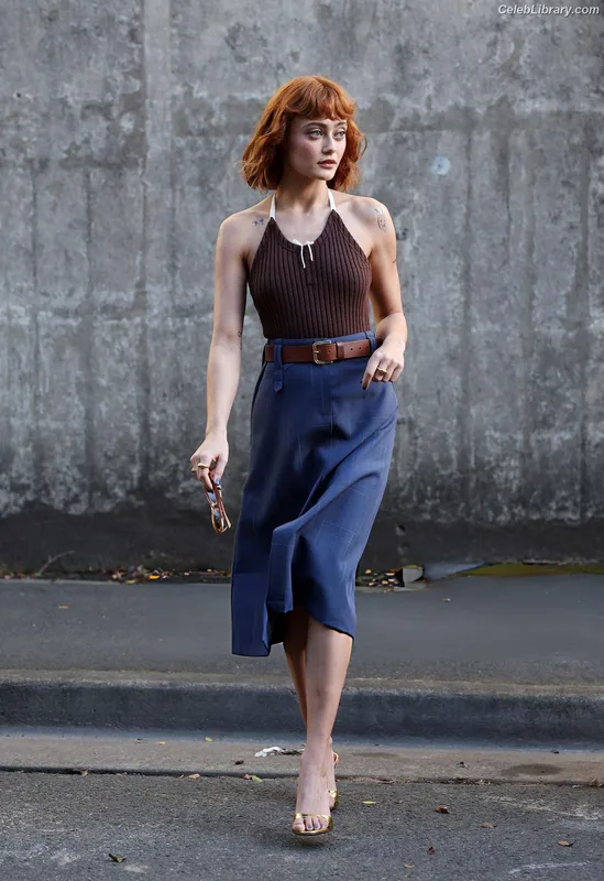 Ella Purnell photo 9 of 810