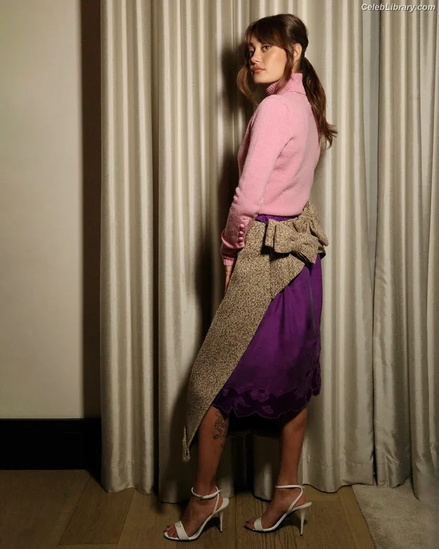 Ella Purnell photo 20 of 810