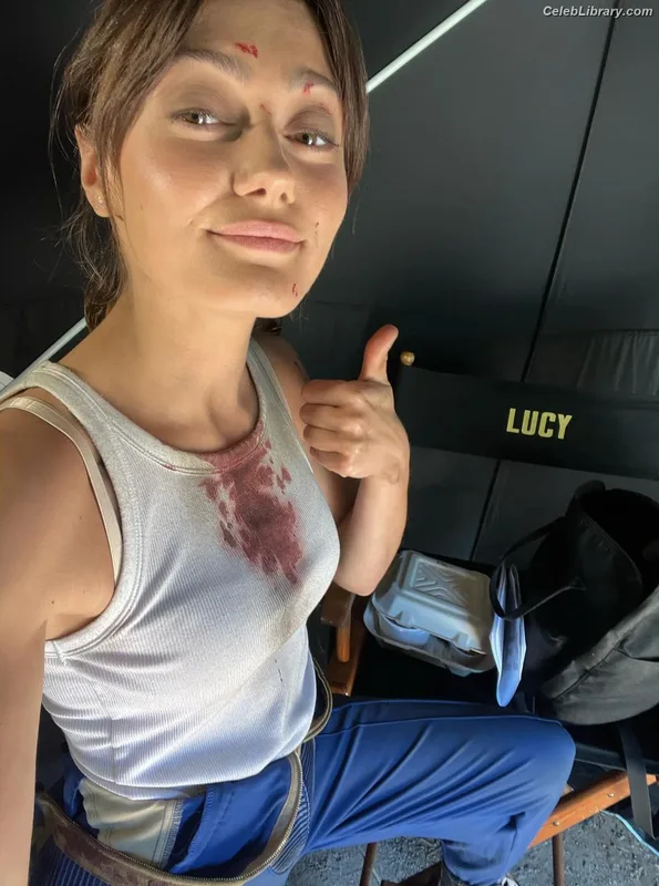 Ella Purnell photo 13 of 810