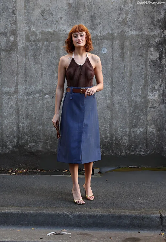 Ella Purnell photo 1 of 810
