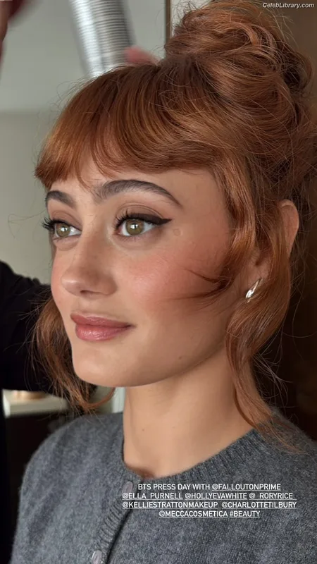 Ella Purnell photo 23 of 810