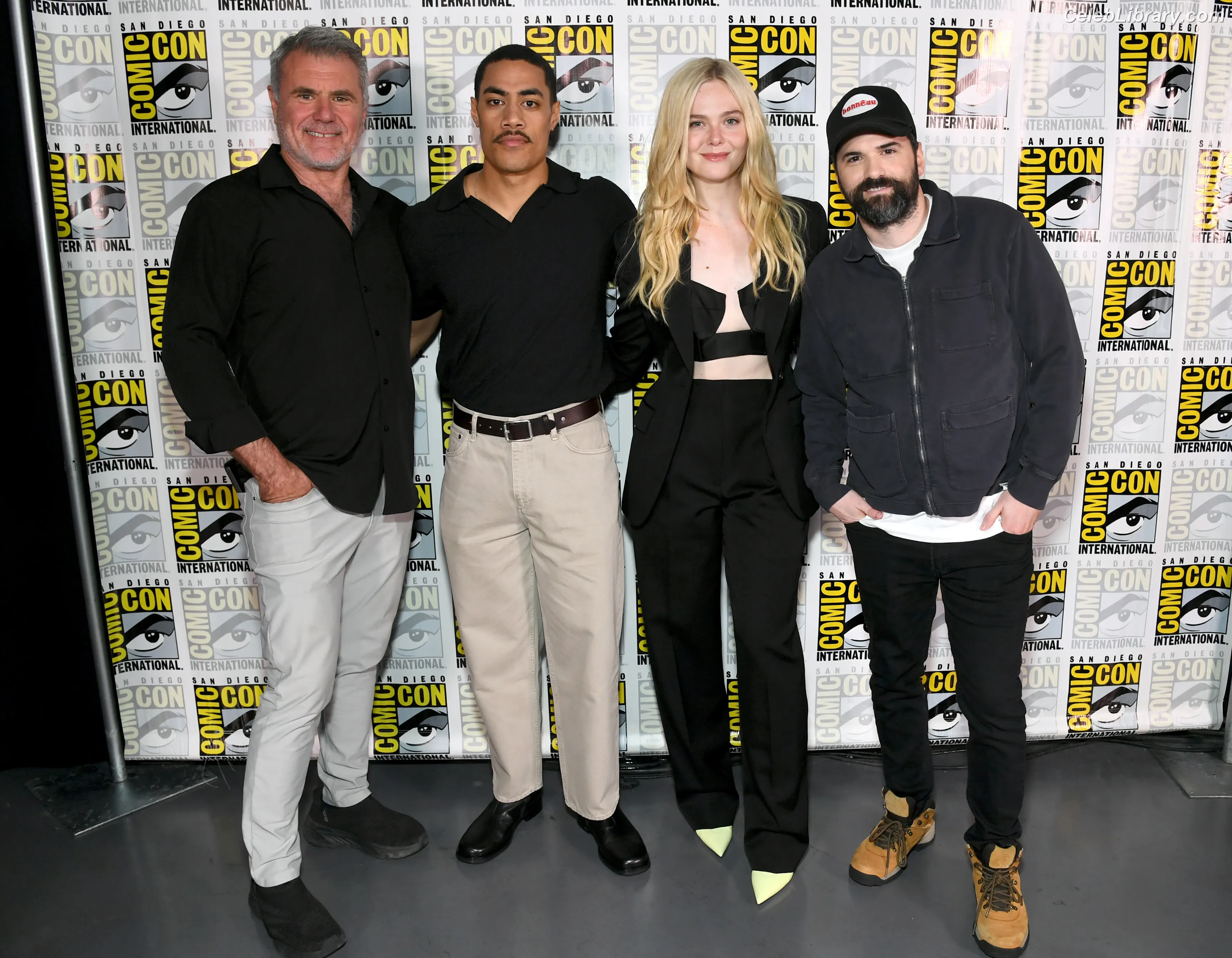 Elle Fanning photo 16 of 4118