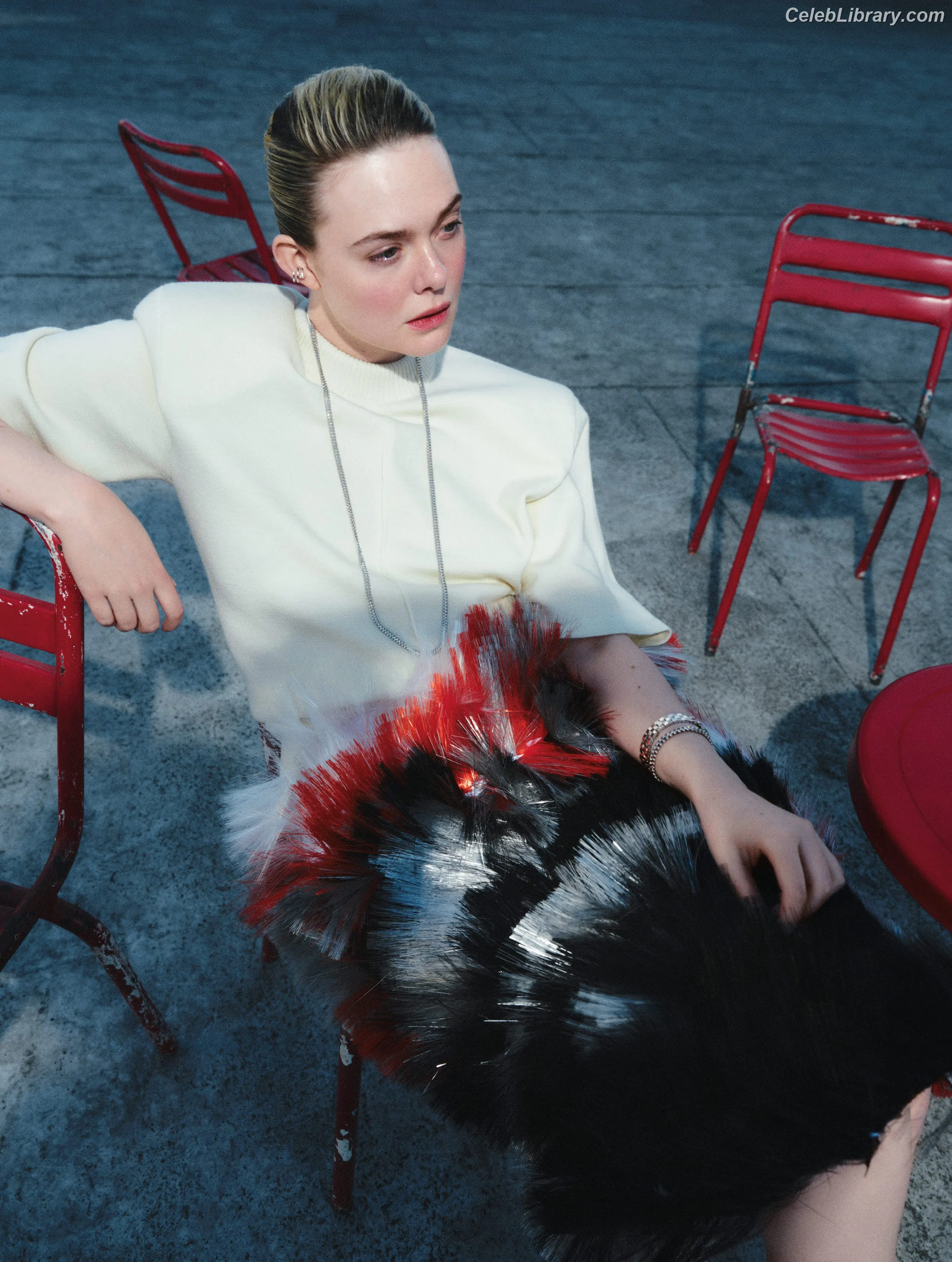 Elle Fanning photo 23 of 4118