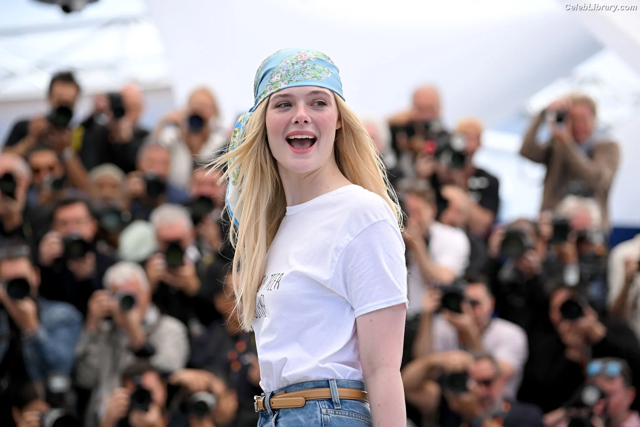 Elle Fanning photo 5 of 4118