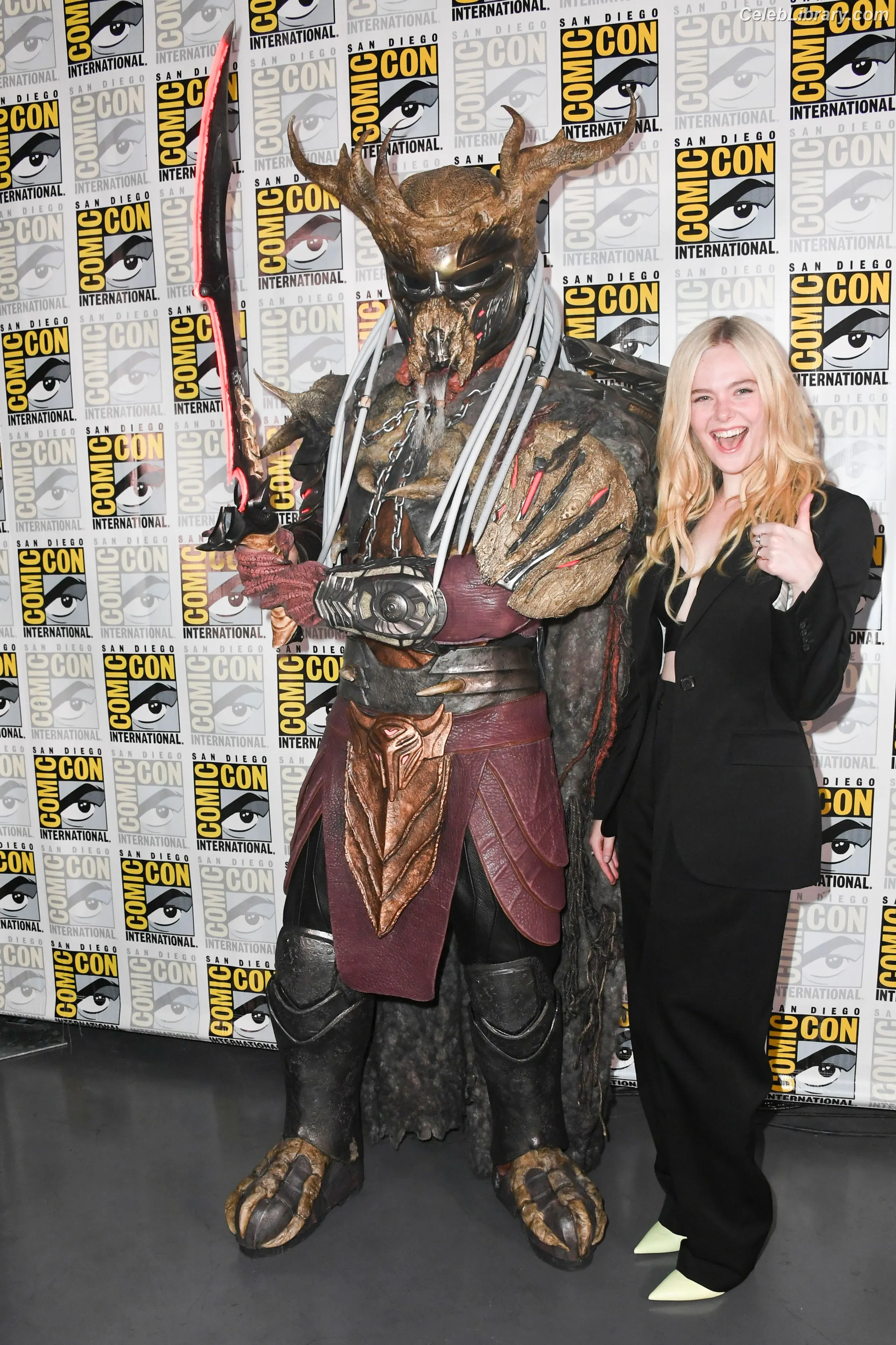 Elle Fanning photo 11 of 4118