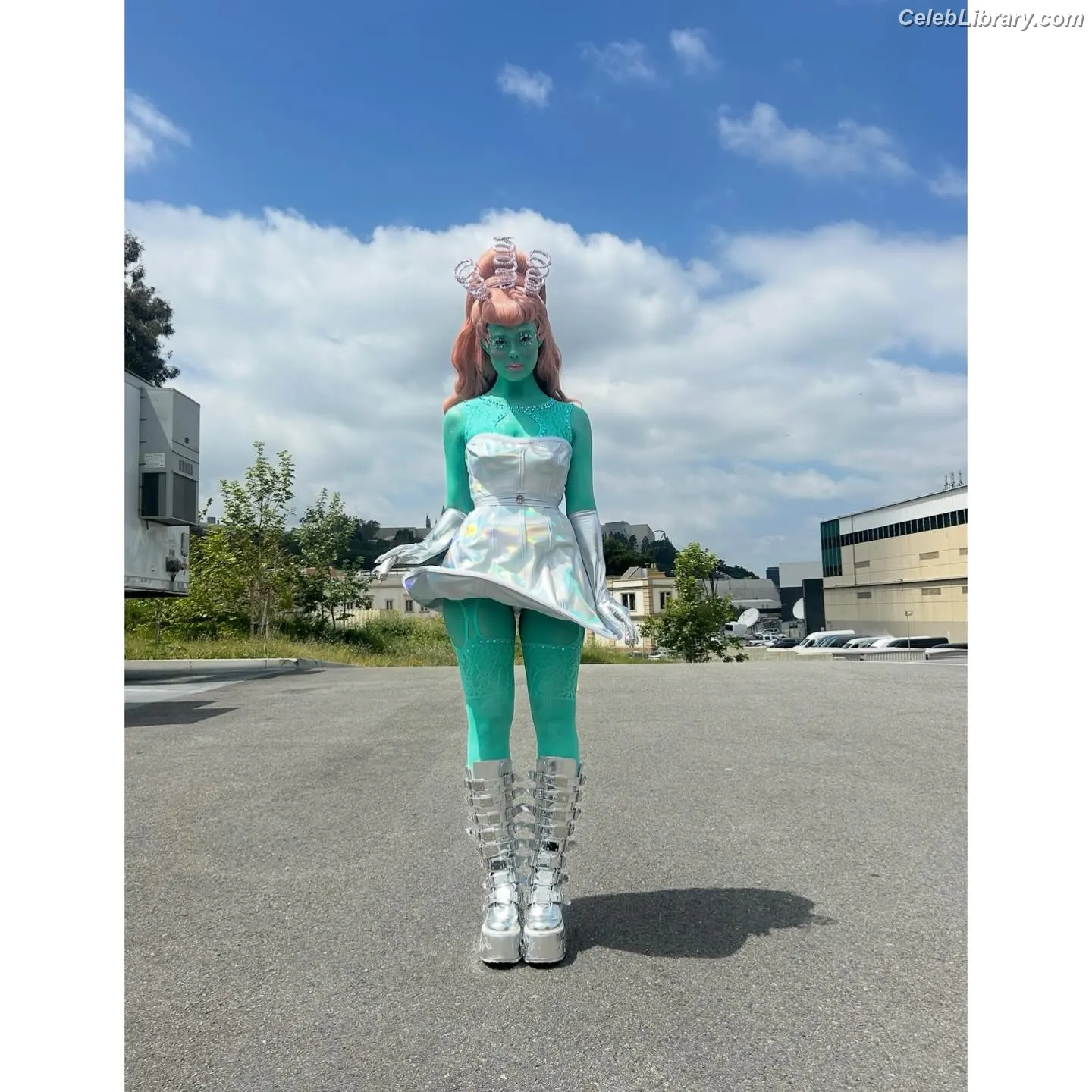 Elle Fanning photo 24 of 4118