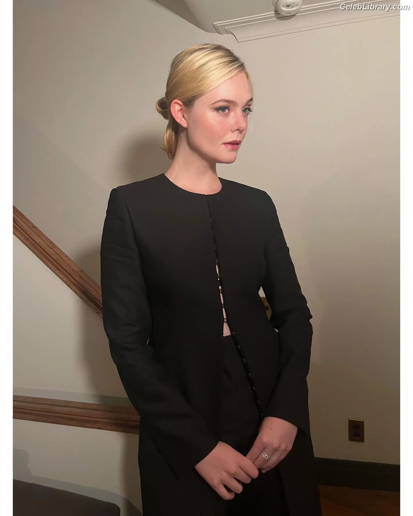 Elle Fanning photo 19 of 4118