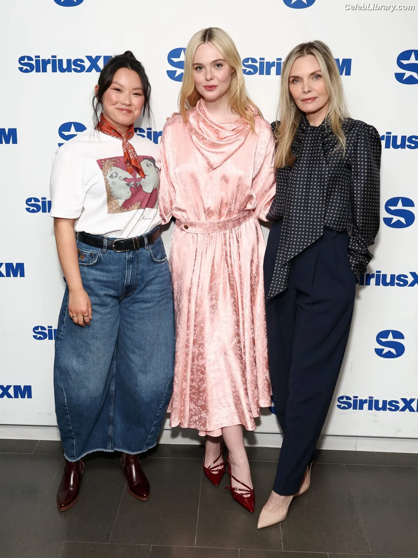 Elle Fanning photo 22 of 4118