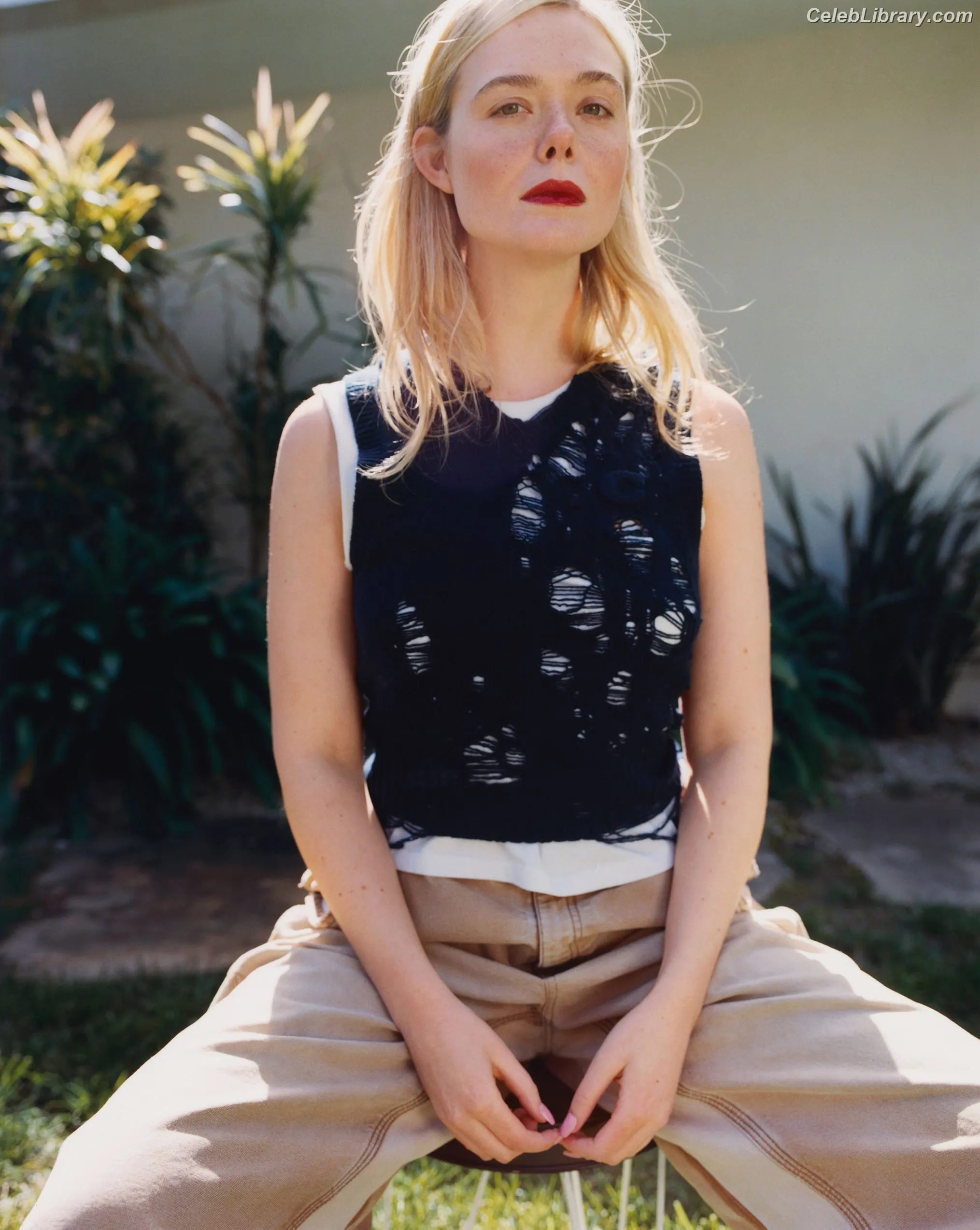 Elle Fanning photo 18 of 4118