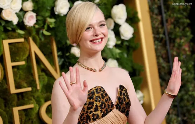 Elle Fanning photo 22 of 4118