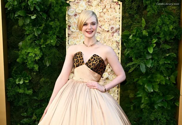 Elle Fanning photo 1 of 4118