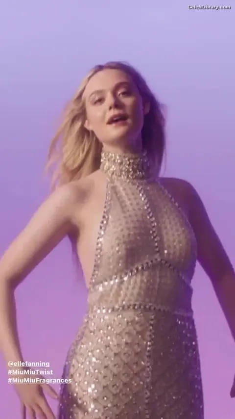 Elle Fanning photo 9 of 4118