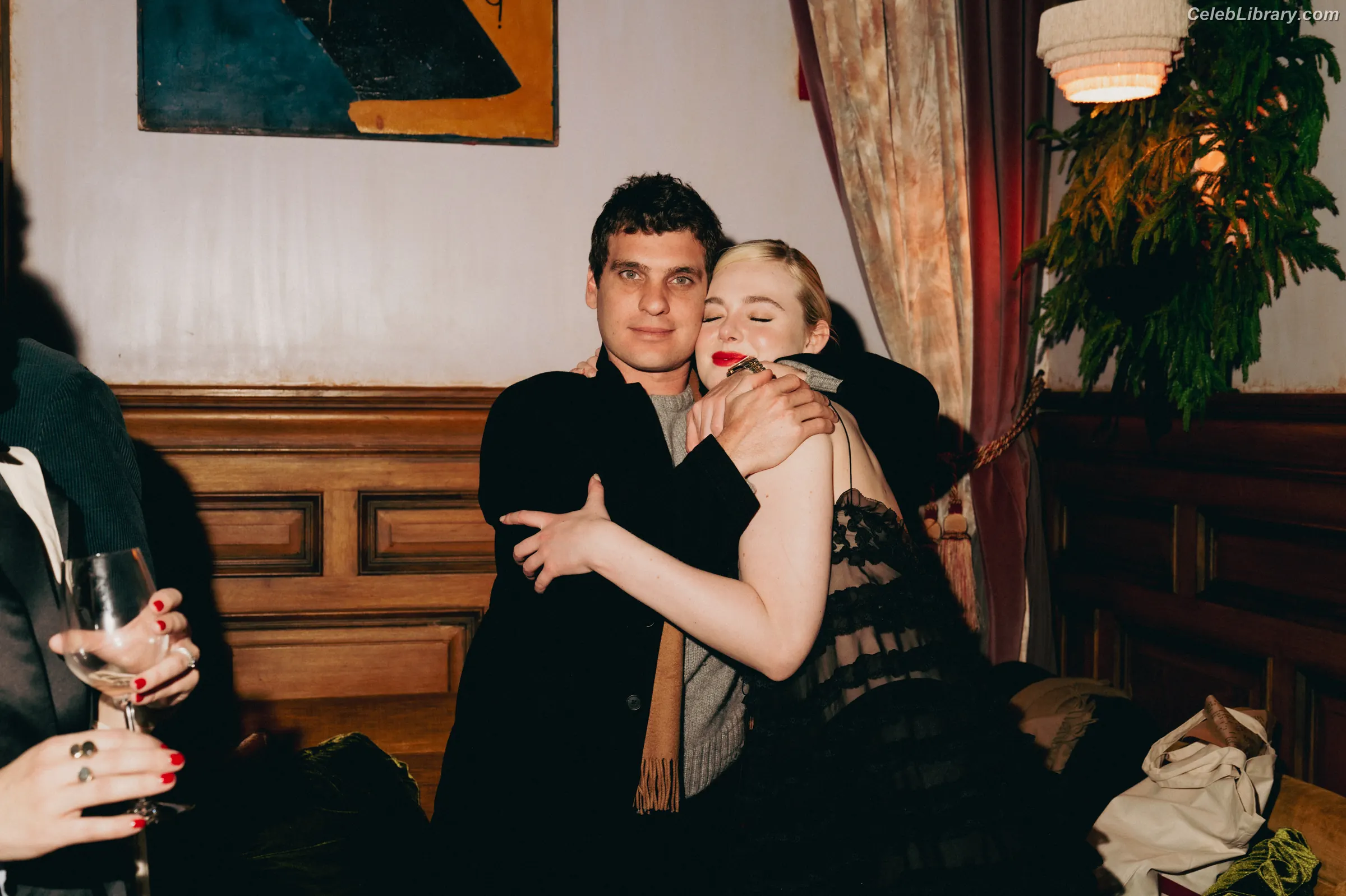 Elle Fanning photo 1 of 4118