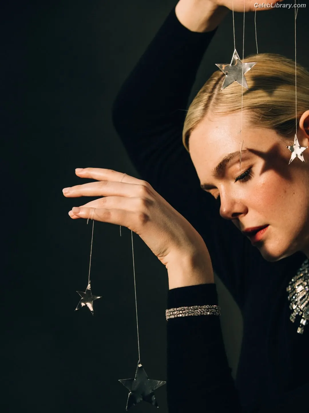 Elle Fanning photo 11 of 4118