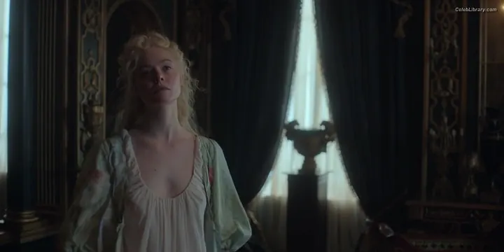 Elle Fanning photo 22 of 4118