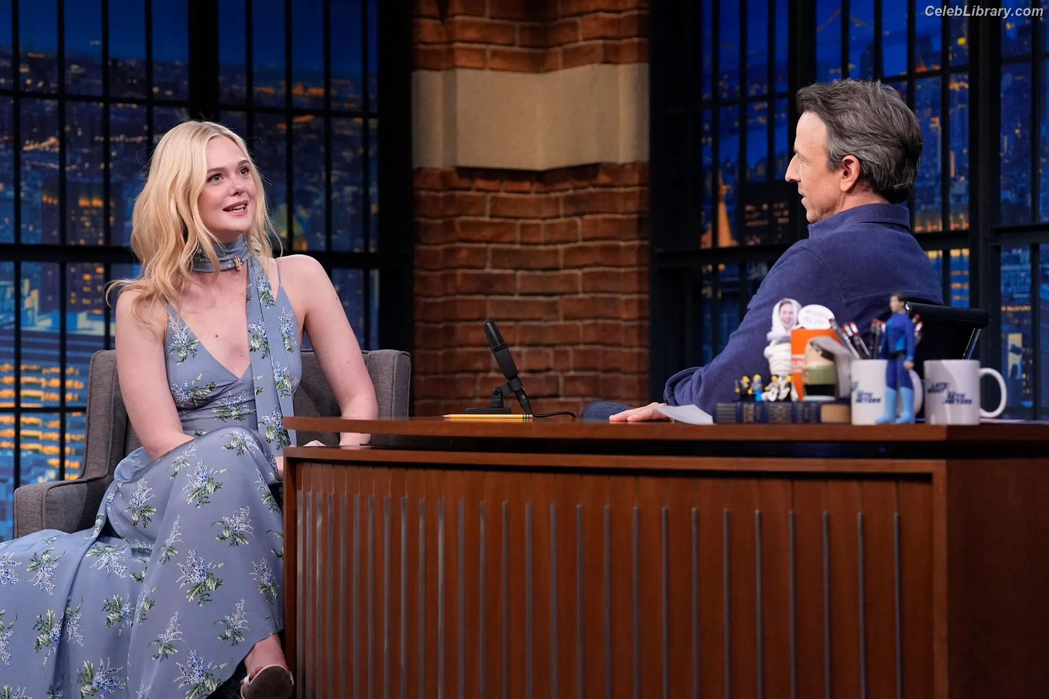 Elle Fanning photo 4 of 4118